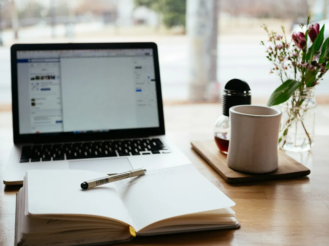 Laptop and notebook for managing business content