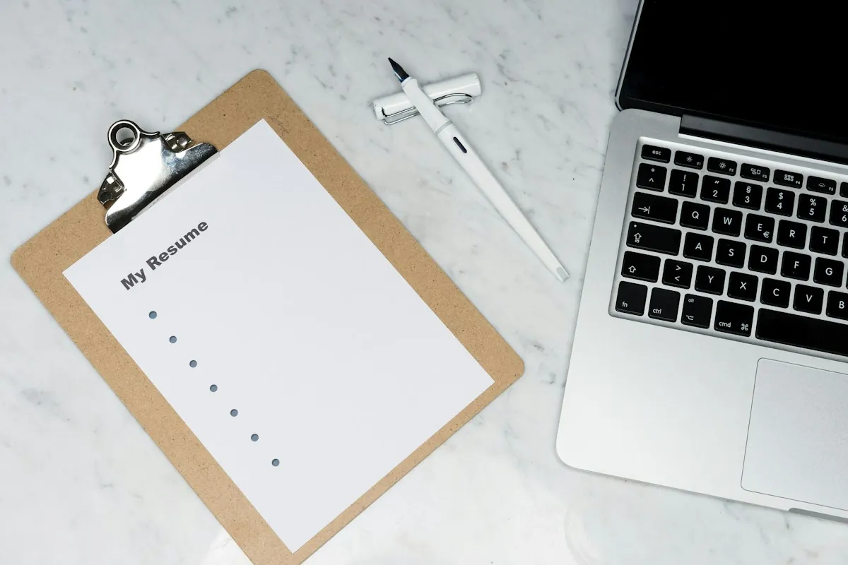Business card design process: planning, stationery and visual layout